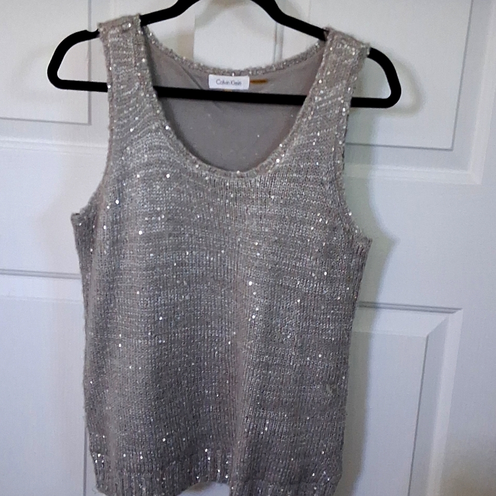 Sleeveless sweater